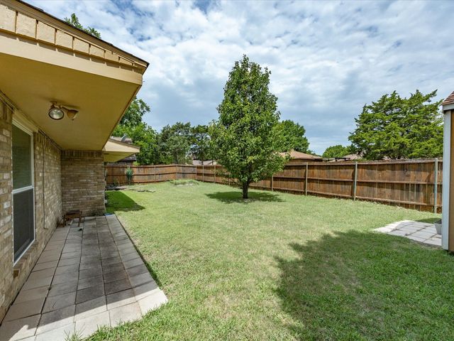 1327 Big Stone Gap Road, Duncanville, TX 75137