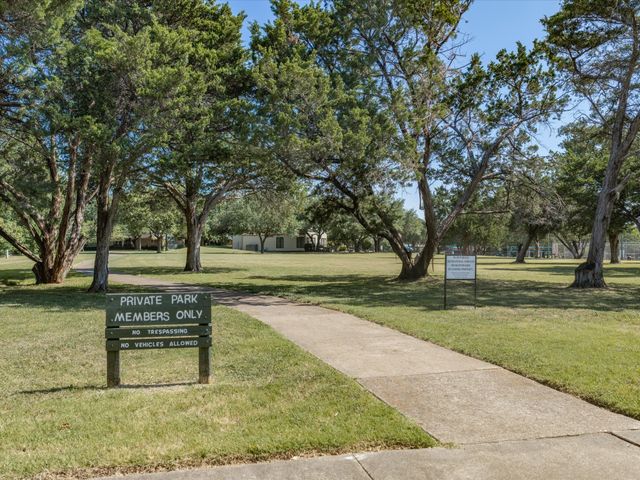 1327 Big Stone Gap Road, Duncanville, TX 75137