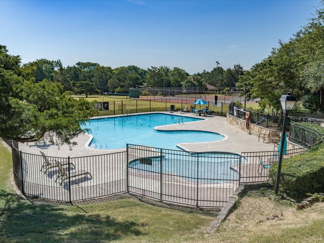 1327 Big Stone Gap Road, Duncanville, TX 75137