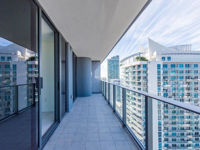 1000 Brickell Plz 4104, Miami, FL 33131