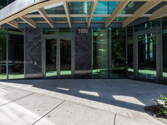 1000 Brickell Plz 4104, Miami, FL 33131