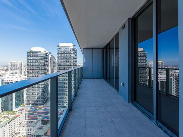 1000 Brickell Plz 4104, Miami, FL 33131