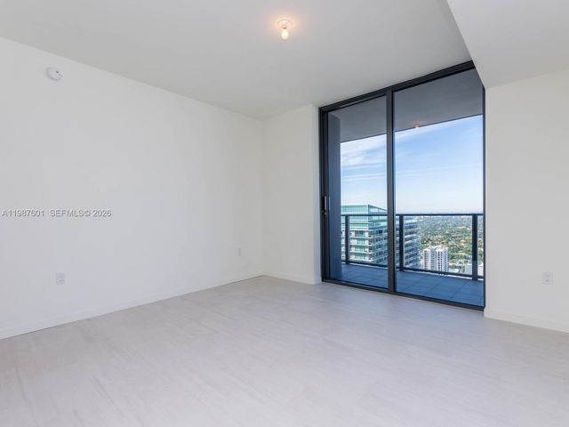 1000 Brickell Plz 4104, Miami, FL 33131