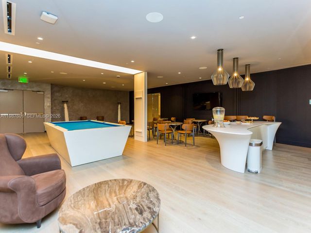 1000 Brickell Plz 4104, Miami, FL 33131