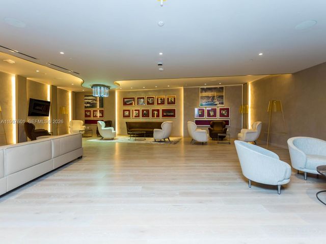 1000 Brickell Plz 4104, Miami, FL 33131