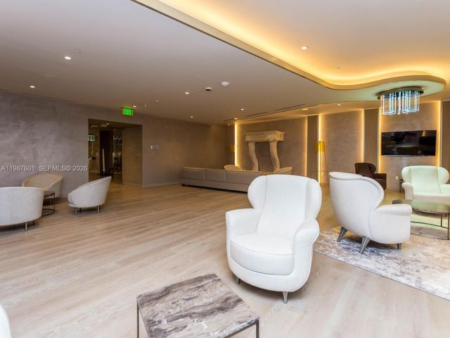 1000 Brickell Plz 4104, Miami, FL 33131