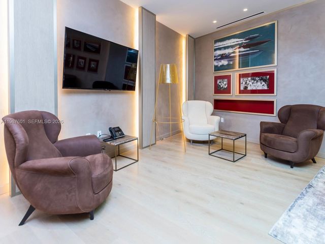 1000 Brickell Plz 4104, Miami, FL 33131