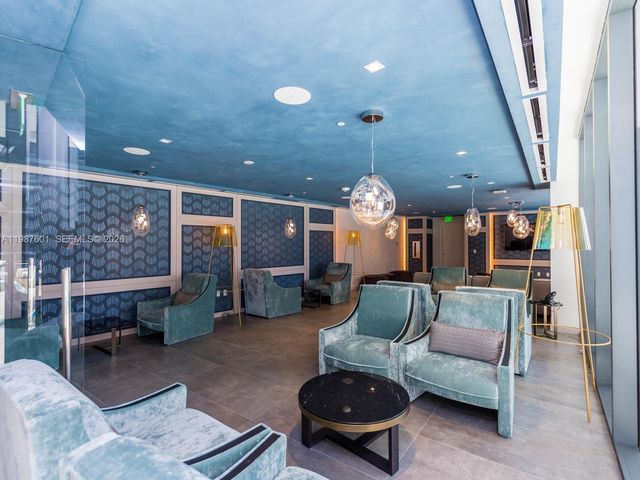 1000 Brickell Plz 4104, Miami, FL 33131