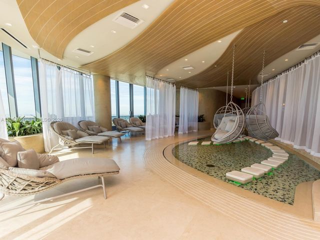 1000 Brickell Plz 4104, Miami, FL 33131