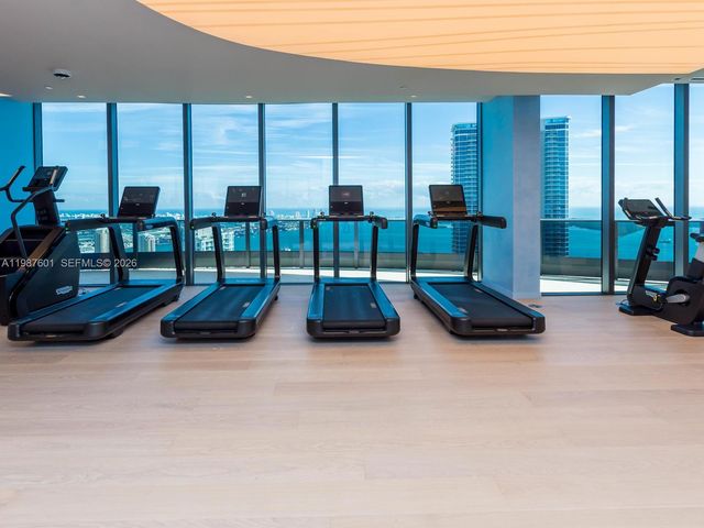 1000 Brickell Plz 4104, Miami, FL 33131