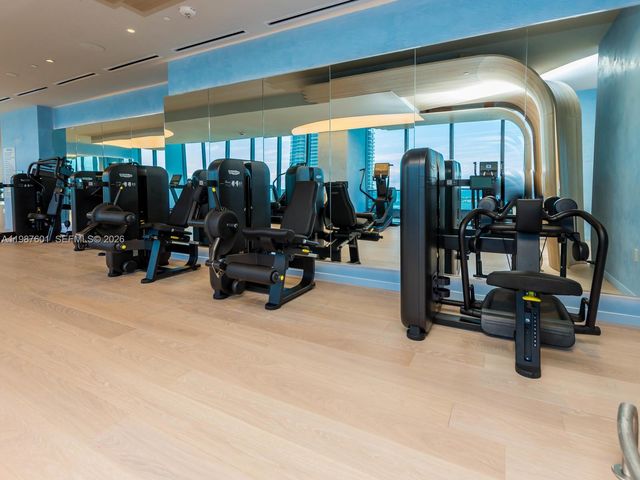 1000 Brickell Plz 4104, Miami, FL 33131