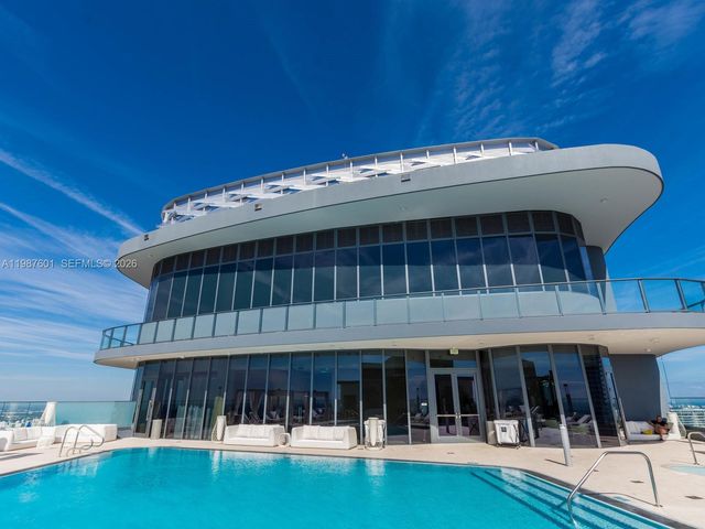 1000 Brickell Plz 4104, Miami, FL 33131