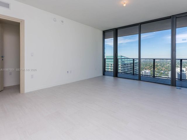 1000 Brickell Plz 4104, Miami, FL 33131