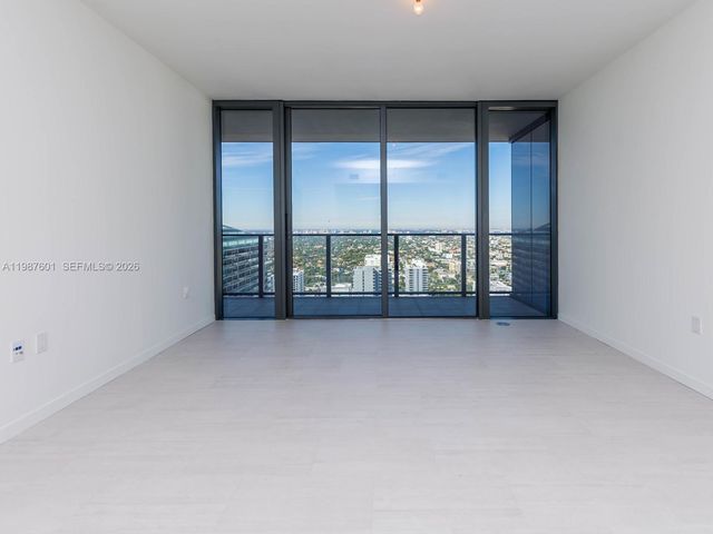 1000 Brickell Plz 4104, Miami, FL 33131