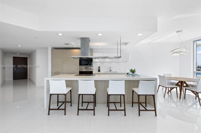 17111 Biscayne Blvd 1110, North Miami Beach, FL 33160