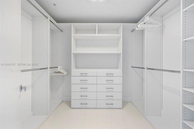 17111 Biscayne Blvd 1110, North Miami Beach, FL 33160