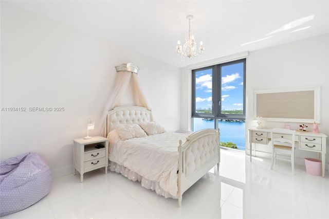 17111 Biscayne Blvd 1110, North Miami Beach, FL 33160