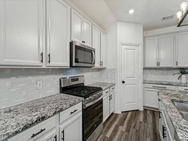5513 Baker Creek Road, Fort Worth, TX 76126