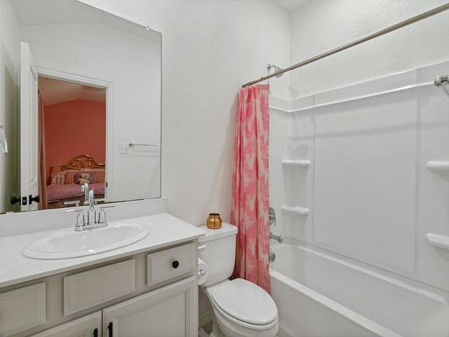 5513 Baker Creek Road, Fort Worth, TX 76126