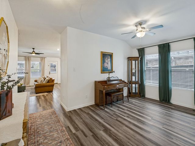 5513 Baker Creek Road, Fort Worth, TX 76126