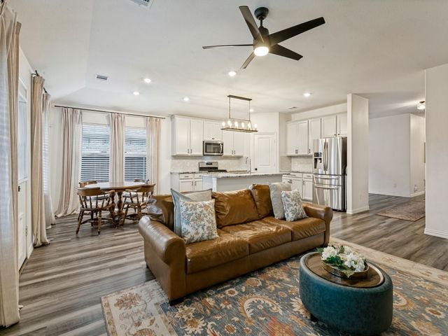 5513 Baker Creek Road, Fort Worth, TX 76126
