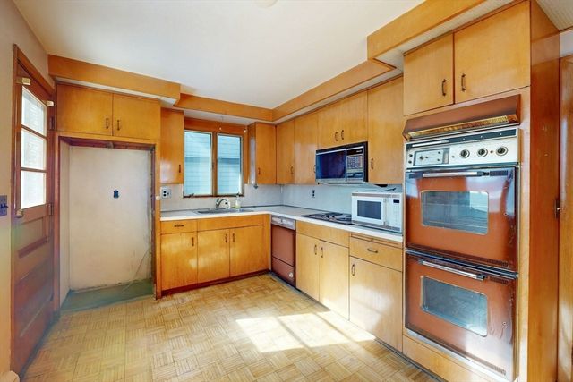 47 Highland Ave, Winthrop, MA 02152