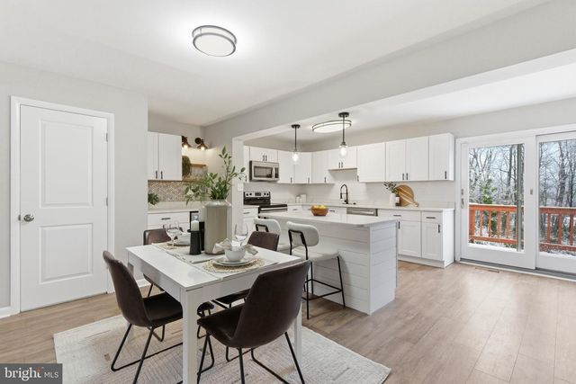 5822 EAST AVE, Baltimore, MD 21206