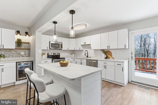 5822 EAST AVE, Baltimore, MD 21206