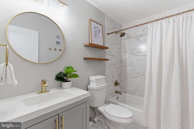 5822 EAST AVE, Baltimore, MD 21206