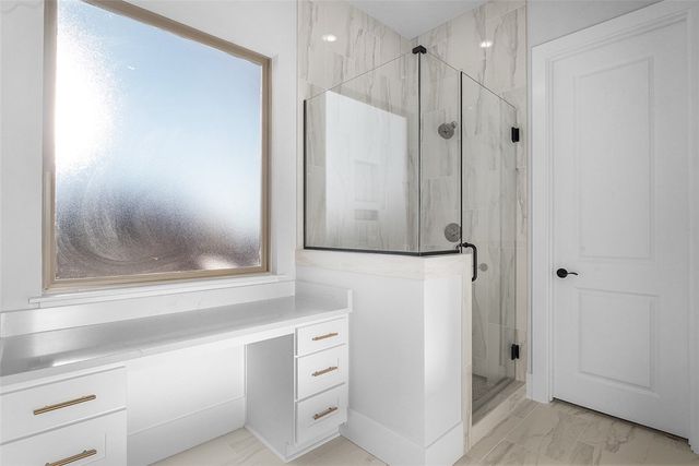 374 Woodsbury Lane, Elm Springs, AR 72762