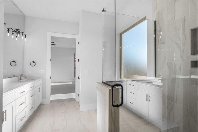 374 Woodsbury Lane, Elm Springs, AR 72762