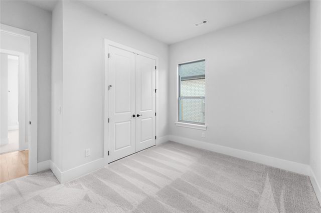 374 Woodsbury Lane, Elm Springs, AR 72762