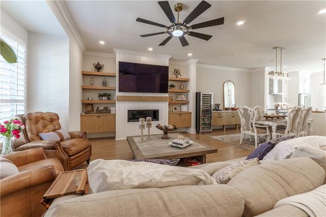 225 Briscoe Way, Alpharetta, GA 30009