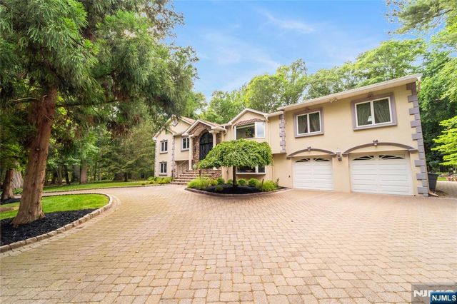 136 Willow Drive, Old Tappan, NJ 07675