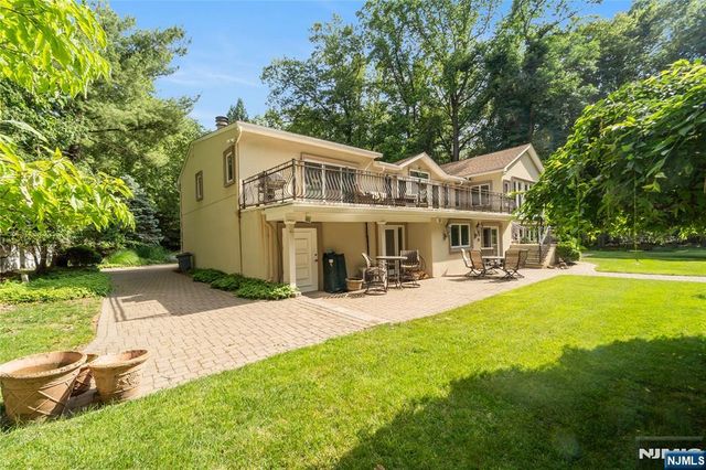 136 Willow Drive, Old Tappan, NJ 07675