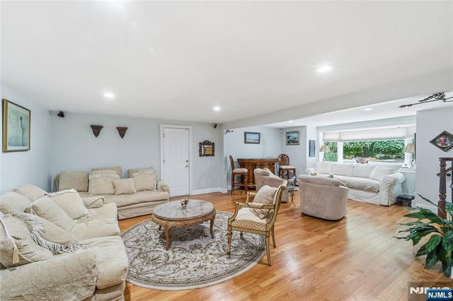 136 Willow Drive, Old Tappan, NJ 07675