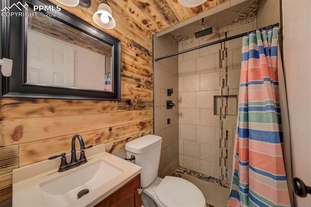 1421 Querida Drive, Colorado Springs, CO 80909