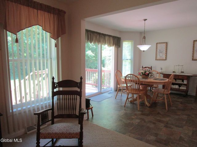 1000 Kingswood Court, Rotterdam, NY 12303