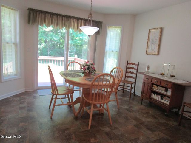 1000 Kingswood Court, Rotterdam, NY 12303