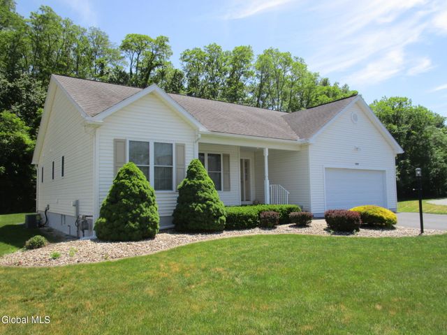 1000 Kingswood Court, Rotterdam, NY 12303