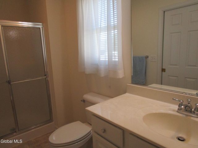 1000 Kingswood Court, Rotterdam, NY 12303
