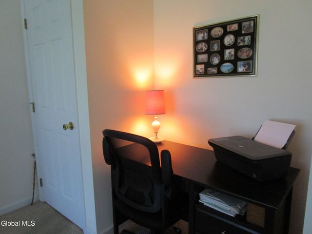 1000 Kingswood Court, Rotterdam, NY 12303