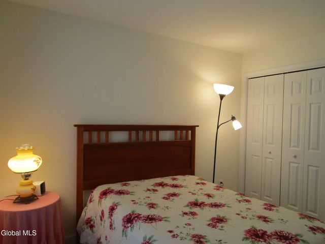 1000 Kingswood Court, Rotterdam, NY 12303
