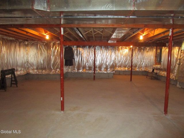 1000 Kingswood Court, Rotterdam, NY 12303