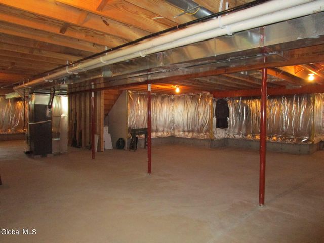 1000 Kingswood Court, Rotterdam, NY 12303