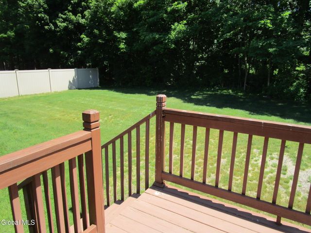 1000 Kingswood Court, Rotterdam, NY 12303