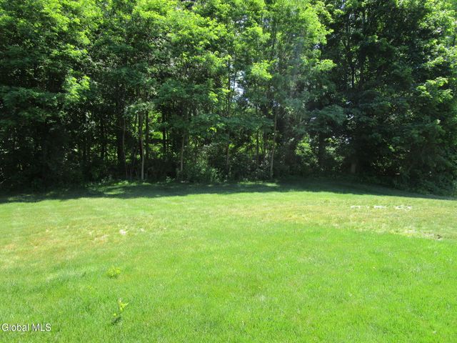 1000 Kingswood Court, Rotterdam, NY 12303