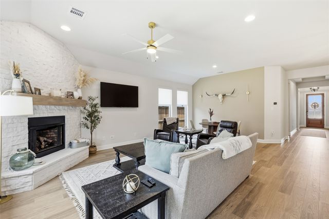 1837 Flowing Ridge Road, Midlothian, TX 76065