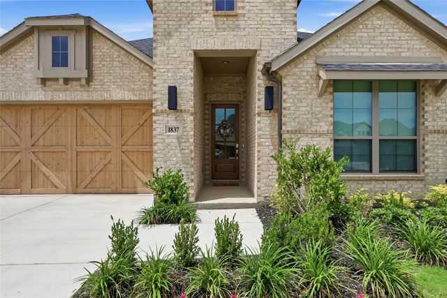1837 Flowing Ridge Road, Midlothian, TX 76065
