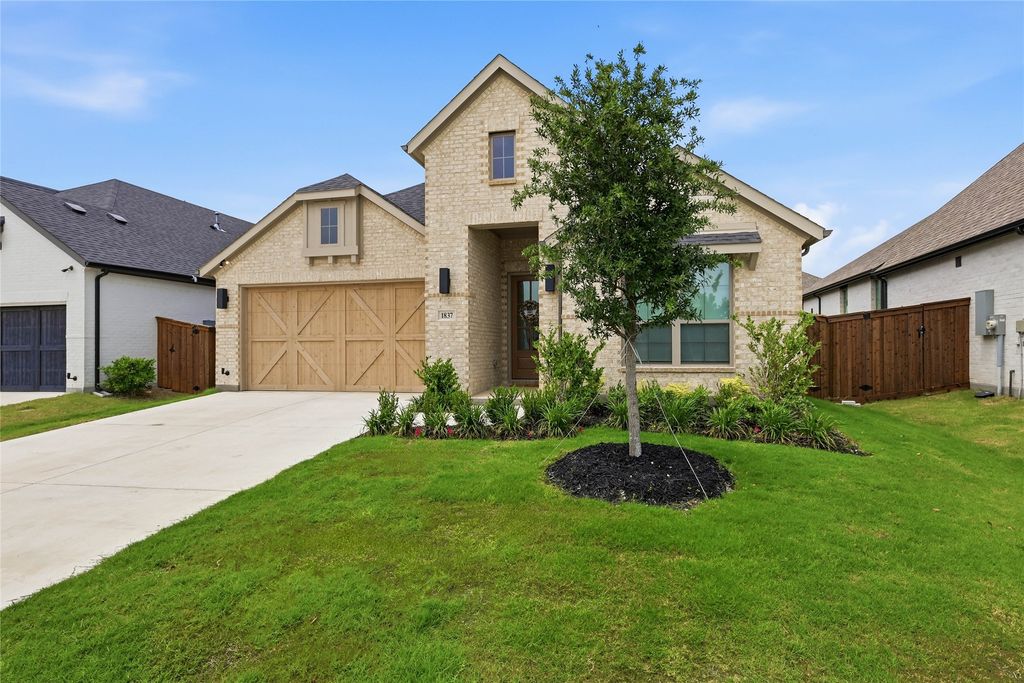1837 Flowing Ridge Road, Midlothian, TX 76065